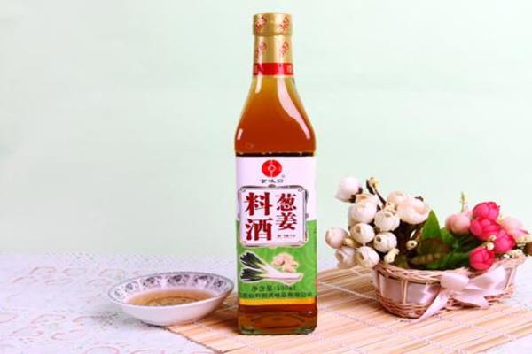 煮白肉要放料酒吗 煮白肉时料酒什么时候放