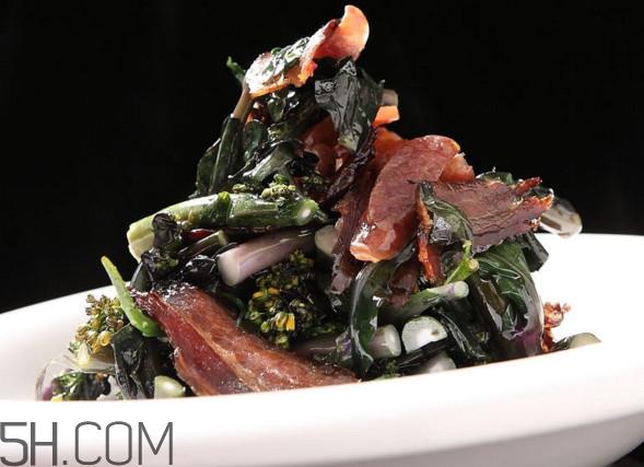 红菜苔为什么炒出来的汁是蓝色的?红菜苔是什么菜 红菜苔为什么炒出来的汁是蓝色的?红菜苔是什么菜