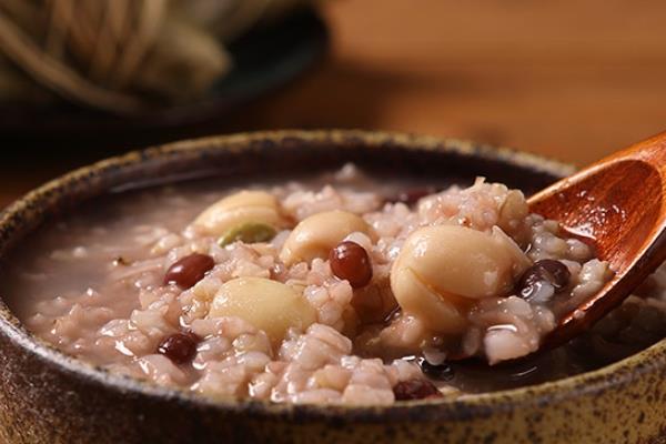 腊八粥是甜的还是咸的 两者皆有 腊八粥是甜的还是咸的 两者皆有