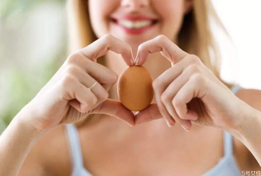 男孩发育吃鹅蛋好吗 女人吃鹅蛋好还是鸡蛋好 男孩发育吃鹅蛋好吗 女人吃鹅蛋好还是鸡蛋好