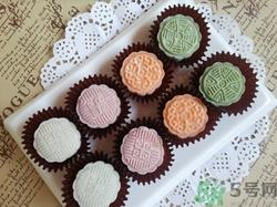 冰皮月饼怎么上色?如何给冰皮月饼颜色 冰皮月饼怎么上色?如何给冰皮月饼颜色