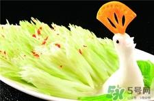 西芹可以和胡萝卜一起炒吗?西芹可以和胡萝卜同食吗?