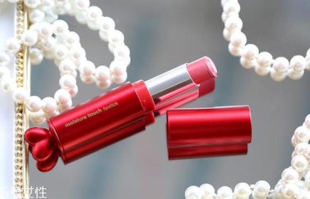 菲诗小铺豆沙色和沙滩色哪个好看?沙滩色更成熟 菲诗小铺豆沙色和沙滩色哪个好看?沙滩色更成熟