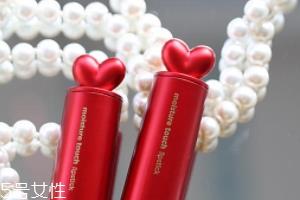 菲诗小铺豆沙色和沙滩色哪个好看?沙滩色更成熟 菲诗小铺豆沙色和沙滩色哪个好看?沙滩色更成熟