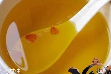 茶油和芝麻油的区别 区别大了 茶油和芝麻油的区别 区别大了