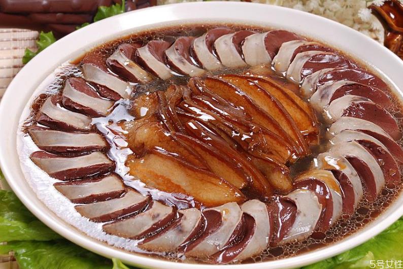 血肠能煎着吃吗 煎血肠的家常做法