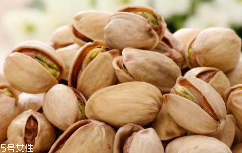 开心果不脆了怎么办 一招让受潮的开心果恢复酥脆 开心果不脆了怎么办 一招让受潮的开心果恢复酥脆