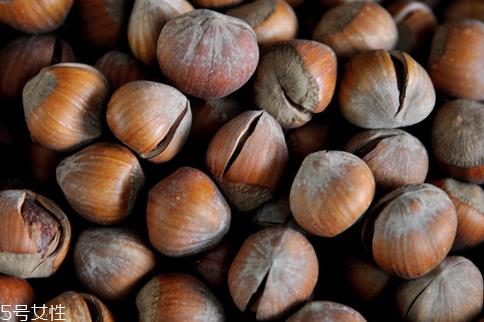 榛子的热量多少 多吃容易发胖 榛子的热量多少 多吃容易发胖