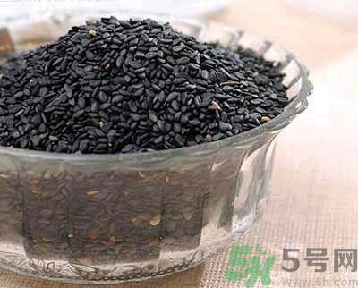 黑芝麻会掉色吗?黑芝麻掉色正常吗