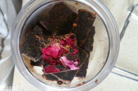 黑糖怎么喝 直接泡水喝 黑糖怎么喝 直接泡水喝