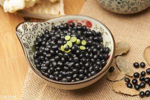 吃些什么可以有效的帮助治疗脱发问题