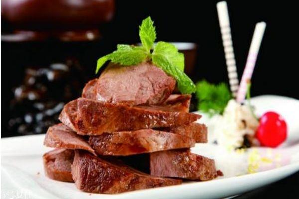 牛肉有什么营养价值呢 牛肉的热量是多高呢 牛肉有什么营养价值呢 牛肉的热量是多高呢