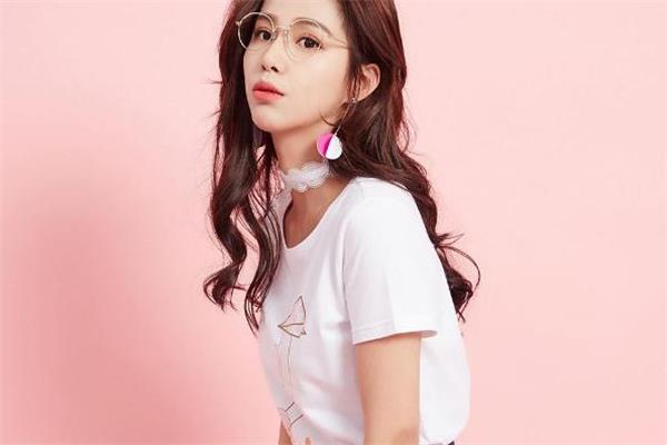 白色衣服有霉点怎么洗 白色衣服上的霉点怎么去除 白色衣服有霉点怎么洗 白色衣服上的霉点怎么去除