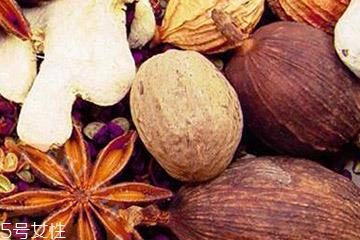 草果可以煮花生吗 卤花生 草果可以煮花生吗 卤花生