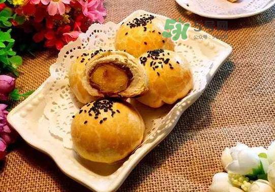 蛋黄酥为什么会破皮?蛋黄酥破皮的原因 蛋黄酥为什么会破皮?蛋黄酥破皮的原因