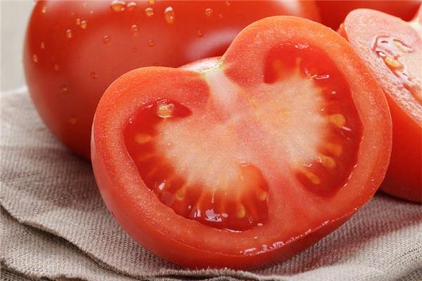 西红柿含糖吗 西红柿对血糖有什么影响 西红柿含糖吗 西红柿对血糖有什么影响