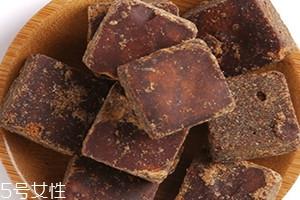 老姜红糖经期能喝吗 经期喝老姜红糖的好处 老姜红糖经期能喝吗 经期喝老姜红糖的好处