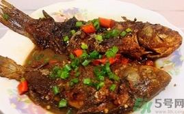 鲫鱼可以和冬瓜一起吃吗?鲫鱼能和冬瓜同吃吗? 鲫鱼可以和冬瓜一起吃吗?鲫鱼能和冬瓜同吃吗?