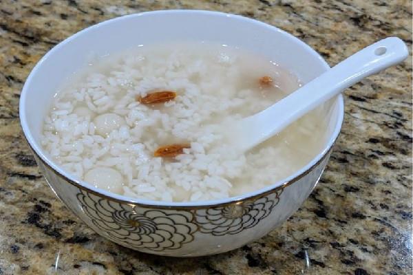 醪糟用大米和糯米有什么区别 醪糟用什么米做最好 醪糟用大米和糯米有什么区别 醪糟用什么米做最好