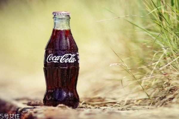 什么是碳酸饮料呢 碳酸饮料有什么危害呢 什么是碳酸饮料呢 碳酸饮料有什么危害呢