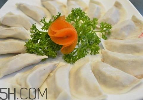 一个饺子热量是多少 一个饺子多少卡路里 一个饺子热量是多少 一个饺子多少卡路里