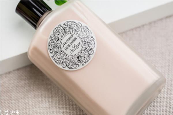 资生堂艳容露多少钱 资生堂艳容露专柜价 资生堂艳容露多少钱 资生堂艳容露专柜价