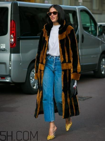 牛仔阔腿裤冬天怎么搭配?冬天牛仔阔腿裤搭配图 牛仔阔腿裤冬天怎么搭配?冬天牛仔阔腿裤搭配图