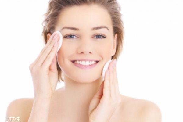 洁面啫喱和洗面奶区别 教你洗面奶如何选怎么用 洁面啫喱和洗面奶区别 教你洗面奶如何选怎么用