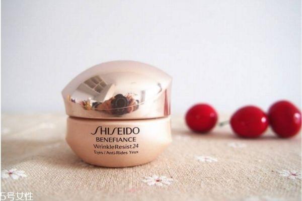 盼丽风姿眼霜适合什么年龄 盼丽风姿眼霜真假 盼丽风姿眼霜适合什么年龄 盼丽风姿眼霜真假