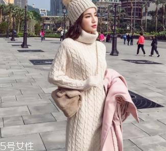 长款毛衣怎么搭配外套?六款毛衣连衣裙怎么搭都好看 长款毛衣怎么搭配外套?六款毛衣连衣裙怎么搭都好看