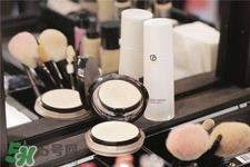 阿玛尼柔光镜粉饼好用吗?阿玛尼柔光镜粉饼怎么样? 阿玛尼柔光镜粉饼好用吗?阿玛尼柔光镜粉饼怎么样?