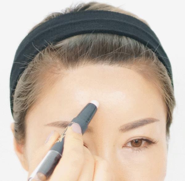 高光棒怎么用?高光棒使用方法图解 高光棒怎么用?高光棒使用方法图解