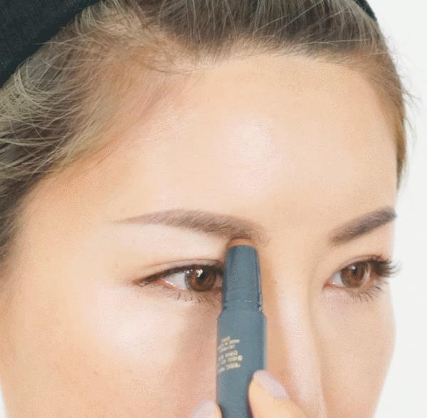 高光棒怎么用?高光棒使用方法图解 高光棒怎么用?高光棒使用方法图解