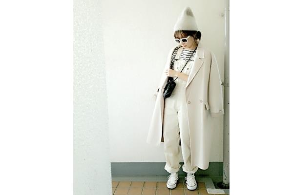 灯芯绒背带裤如何搭配 灯芯绒背带裤搭配图片 灯芯绒背带裤如何搭配 灯芯绒背带裤搭配图片