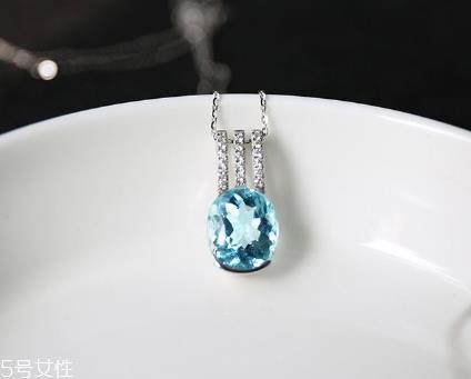 海蓝宝石一克拉多少钱?沉着勇敢的象征 海蓝宝石一克拉多少钱?沉着勇敢的象征