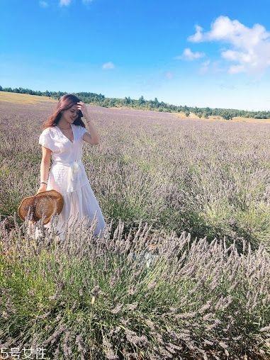 法国夏天穿什么衣服 法国夏季穿搭指南 法国夏天穿什么衣服 法国夏季穿搭指南