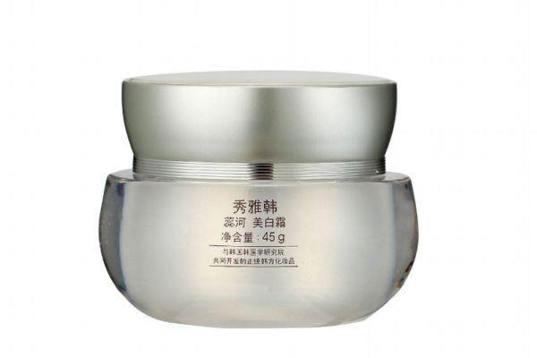 美白霜与保湿霜可以一起用吗 美白霜能代替bb霜使用吗 美白霜与保湿霜可以一起用吗 美白霜能代替bb霜使用吗