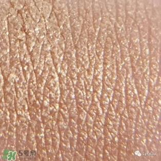 huda beauty玫瑰金眼影盘眼妆教程_试色图