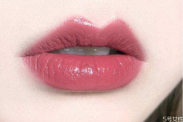 唇纹太多怎么涂口红 涂口红会卡唇纹怎么办 唇纹太多怎么涂口红 涂口红会卡唇纹怎么办