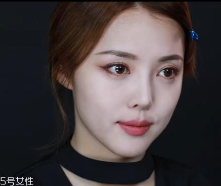 pony女神级妆容怎么化 pony小脸化妆技巧 pony女神级妆容怎么化 pony小脸化妆技巧