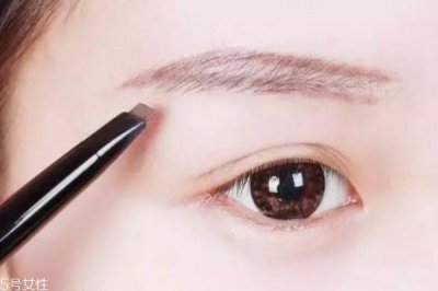 ​眉毛稀少怎么办 眉毛稀少的原因