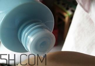 欧诗漫智慧水油不油?欧诗漫智慧水适合油皮吗 欧诗漫智慧水油不油?欧诗漫智慧水适合油皮吗