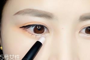 眼睛小怎么变大?画一个卧蚕立即变大 眼睛小怎么变大?画一个卧蚕立即变大