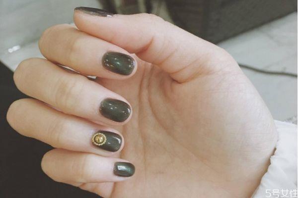 猫眼石美甲的做法是什么 猫眼石美甲多少钱 猫眼石美甲的做法是什么 猫眼石美甲多少钱