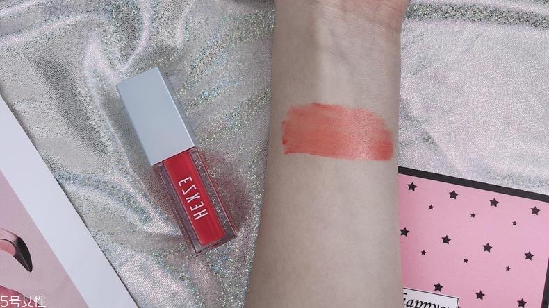 韩熙贞唇釉怎么样 简单打造光感玻璃唇 韩熙贞唇釉怎么样 简单打造光感玻璃唇