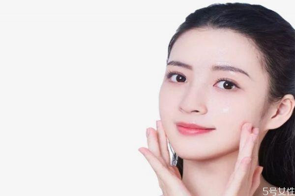 皮肤吸收不好如何改善 皮肤锁不住水分的原因 皮肤吸收不好如何改善 皮肤锁不住水分的原因