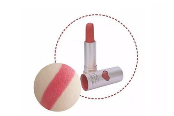 名创优品口红怎么样 名创优品彩妆干货 名创优品口红怎么样 名创优品彩妆干货