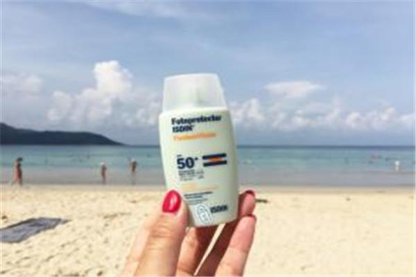 晒伤能涂芦荟胶吗 芦荟胶可以用来晒后修复