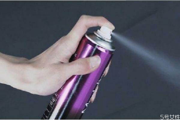 烫发定型药水停留多久 定型水可以定型多久