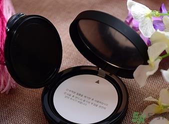 w.lab雪花气垫黑色款怎么样？w.lab雪花气垫黑色和白色区别？